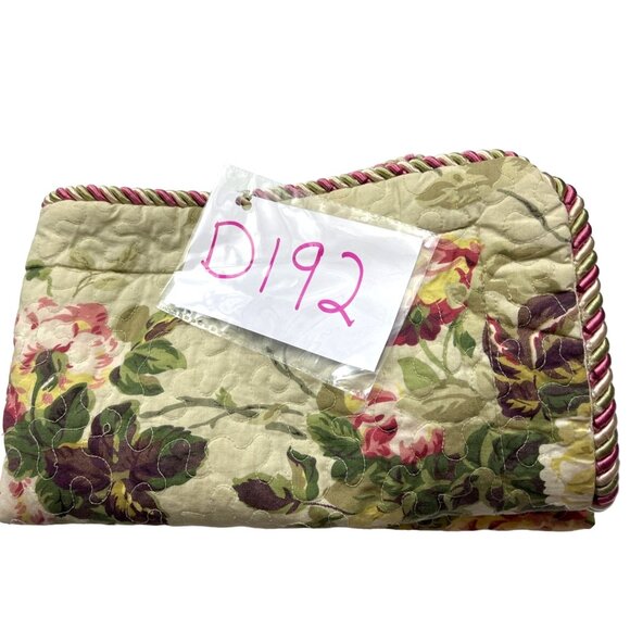 2 Matching JCPenney home Pillow Shams 23x28 40c - Picture 9 of 9